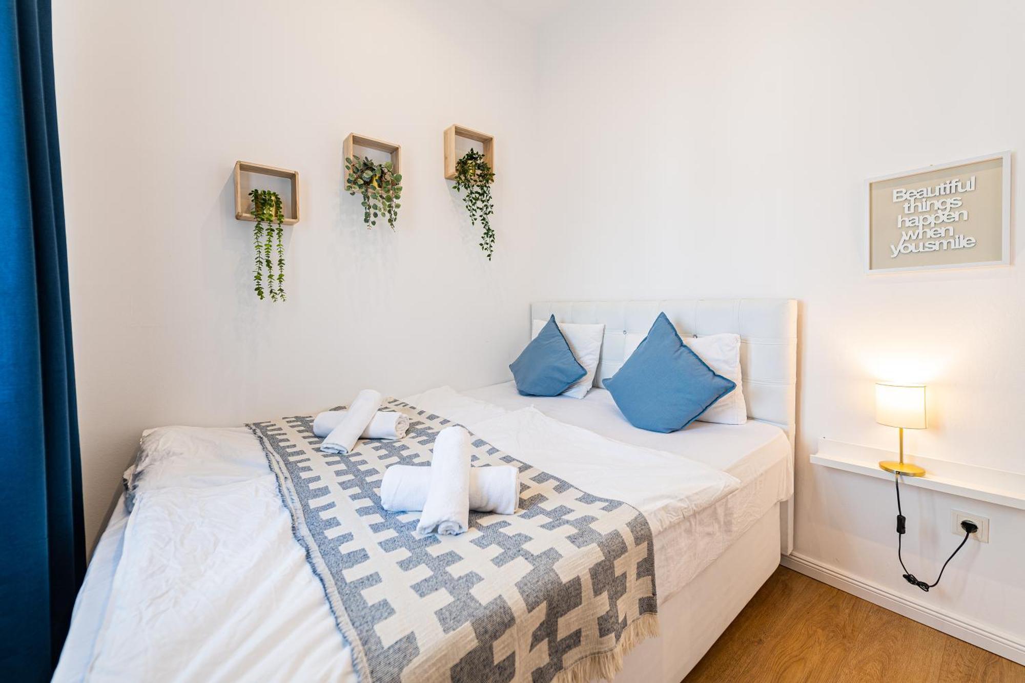 Apartment With Balcony Near Augarten Вена Экстерьер фото