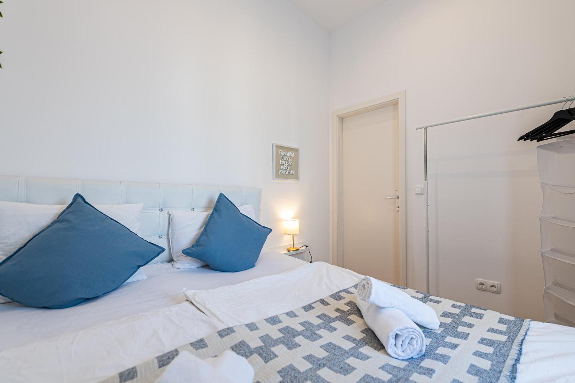 Apartment With Balcony Near Augarten Вена Экстерьер фото
